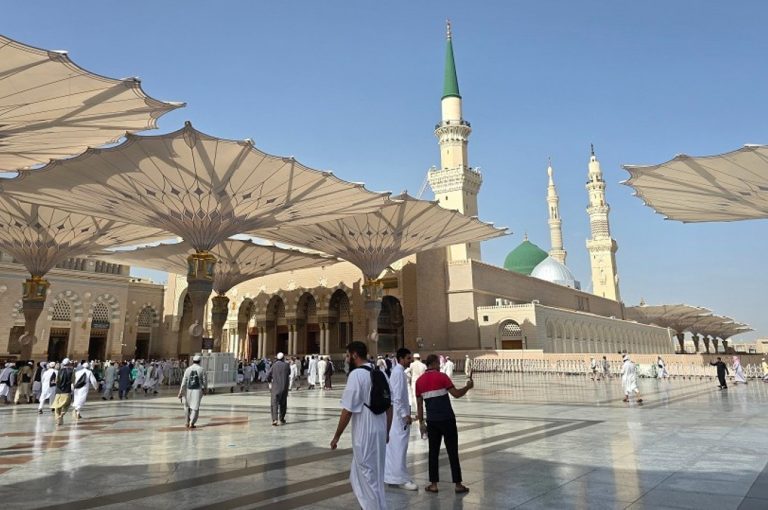 Pakej Umrah Ekonomi_Masjid Nabawi