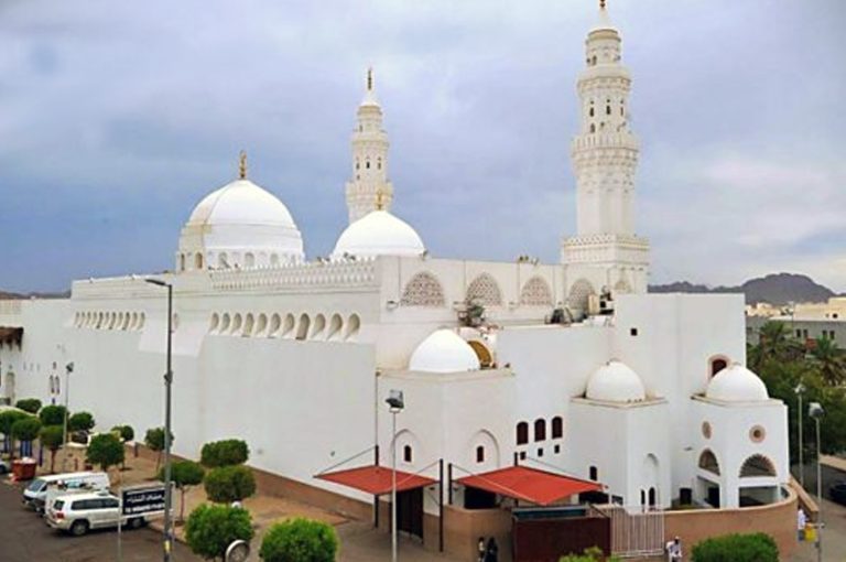 Pakej Umrah Ekonomi_Masjid Qiblatain