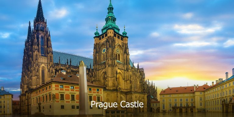 Pemandangan Prague Castle yang megah di atas bukit dengan Sungai Vltava di bawahnya, latar langit biru cerah — tarikan utama dalam pakej Eropah Timur.